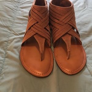 Super cute summer sandals 💐